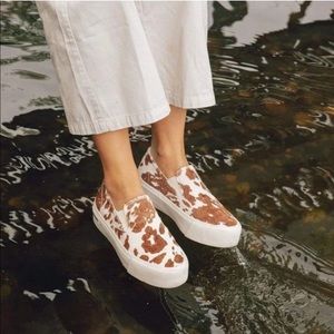 Seavees slip on platform
